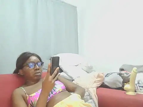 Snapshot of Sexxybella27 chatting on 21, 4, 2026 Sexxybella27 online show from 21, 4, 2026