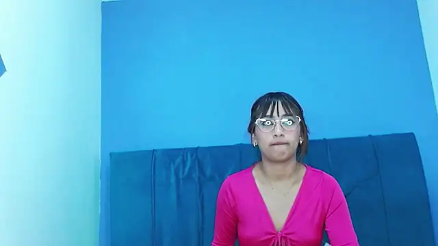 angelicatorrecm101 online show from 10, 12, 2024