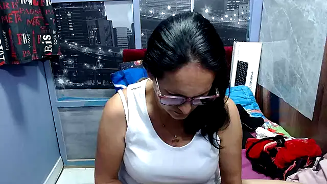 Snapshot of Nastylatinaxxx chatting on 15, 1, 2025 Nastylatinaxxx online show from 15, 1, 2025
