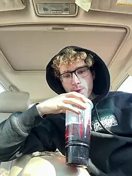 Snapshot of CreamyAustin chatting on 2, 2, 2026 CreamyAustin online show from 2, 2, 2026