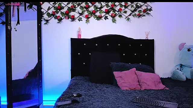 Alaia Asuka online show from 15, 4, 2026