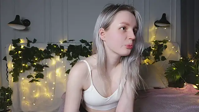 Snapshot of Beatrica_Klein chatting on 14, 3, 2025 Beatrica Klein online show from 14, 3, 2025