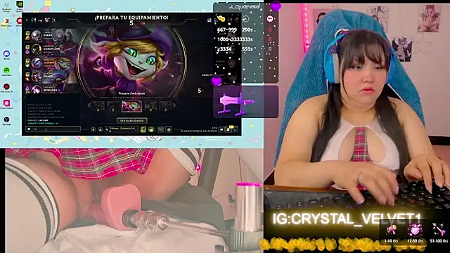 Snapshot of crystal7u7 chatting on 11, 9, 2025 crystal7u7 online show from 11, 9, 2025