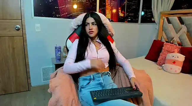 Kendall Sophy online show from 3, 3, 2025