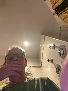 Frank22xx online show from 6, 10, 2025