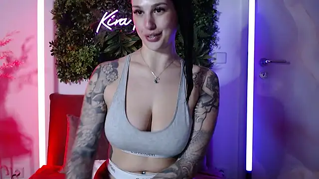 KiraKane1 online show from 5, 2, 2025