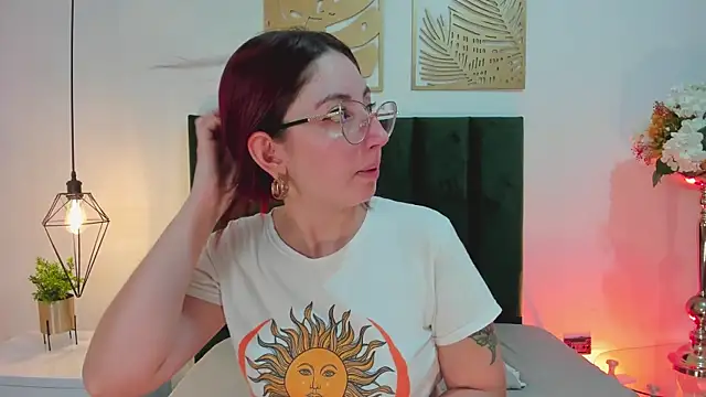 Snapshot of Emilywatsonn chatting on 29, 12, 2024 Emilywatsonn online show from 29, 12, 2024