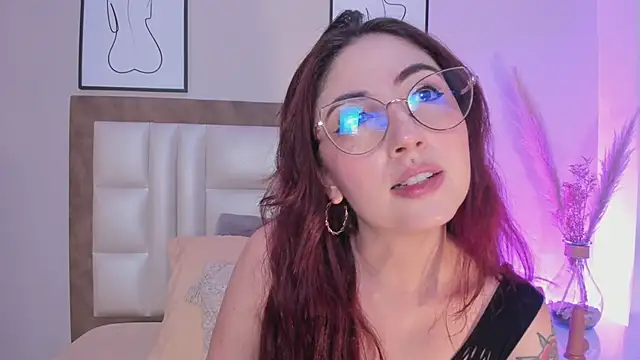 Snapshot of Emilywatsonn chatting on 27, 9, 2025 Emilywatsonn online show from 27, 9, 2025