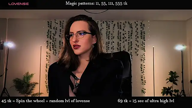 Snapshot of Alicia_x_art chatting on 13, 6, 2026 Alicia x art online show from 13, 6, 2026