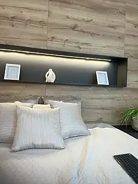 Amelia Rouse online show from 20, 1, 2025