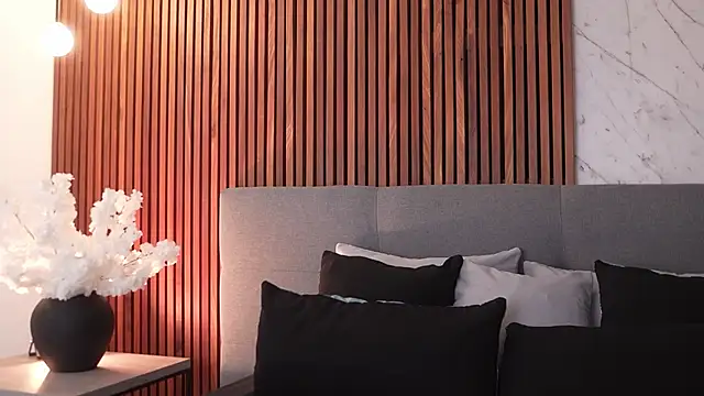 Amelia Rouse online show from 4, 11, 2025