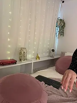 Snapshot of Amelia_Rouse chatting on 26, 6, 2026 Amelia Rouse online show from 26, 6, 2026