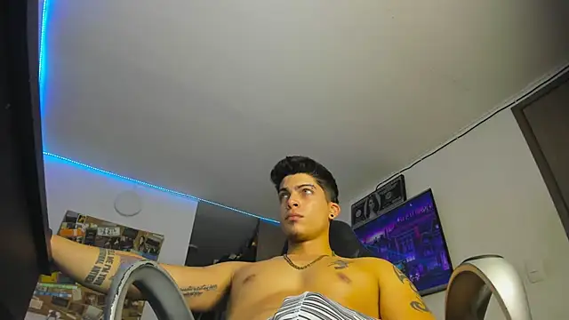 charlie hotxxx online show from 9, 1, 2025