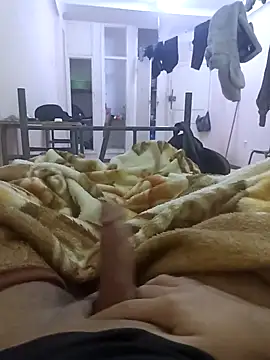 Hot Boy 2004 online show from 17, 2, 2026