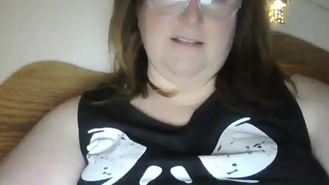 Snapshot of crescentm00n chatting on 4, 3, 2025 crescentm00n online show from 4, 3, 2025