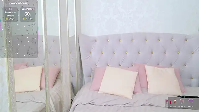 Snapshot of Damn_Bae_ chatting on 10, 9, 2025 Damn Bae online show from 10, 9, 2025