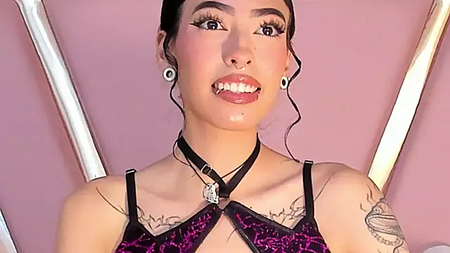 Snapshot of Eva_Benely chatting on 13, 9, 2025 Eva Benely online show from 13, 9, 2025