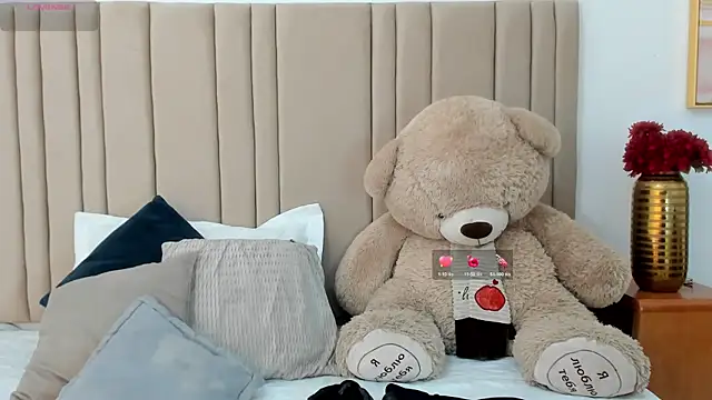 Snapshot of izadii chatting on 23, 4, 2026 izadii online show from 23, 4, 2026