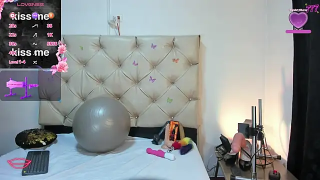 Snapshot of cleopatraa chatting on 7, 5, 2026 cleopatraa online show from 7, 5, 2026