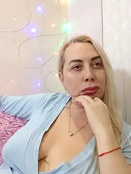 HotJanet online show from 9, 1, 2025