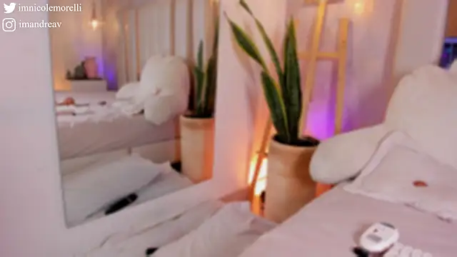 Nicolemorelli2 online show from 18, 11, 2025