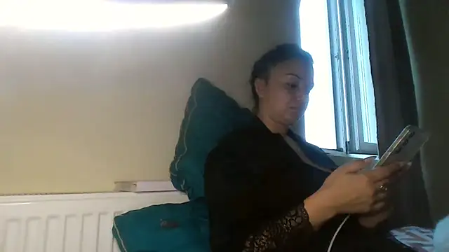 Snapshot of Linusya chatting on 9, 9, 2025 Linusya online show from 9, 9, 2025