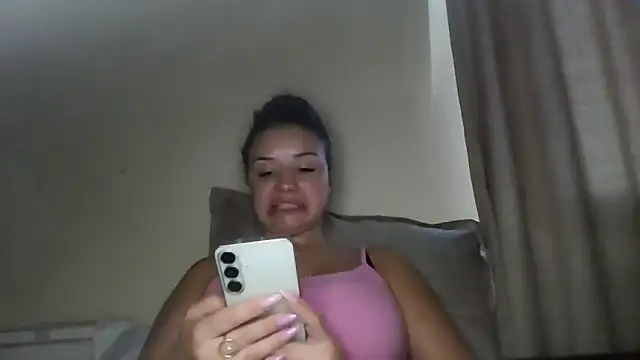 Snapshot of Linusya chatting on 17, 9, 2025 Linusya online show from 17, 9, 2025