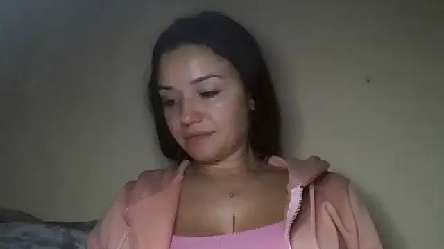 Snapshot of Linusya chatting on 28, 10, 2025 Linusya online show from 28, 10, 2025