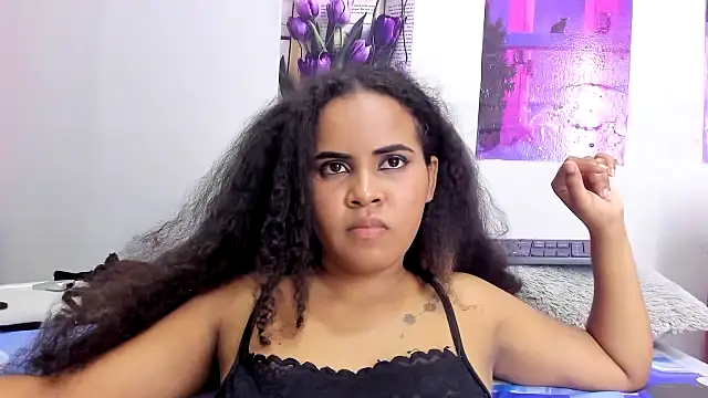 Snapshot of makena18 chatting on 6, 12, 2024 makena18 online show from 6, 12, 2024