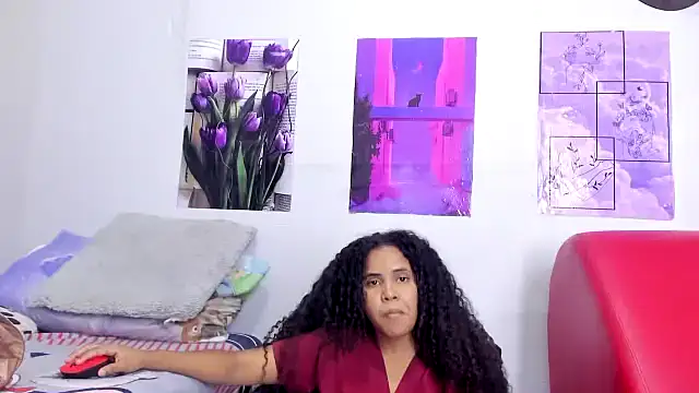Snapshot of makena18 chatting on 15, 12, 2024 makena18 online show from 15, 12, 2024