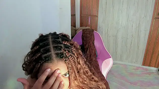 Alika01 online show from 25, 10, 2025