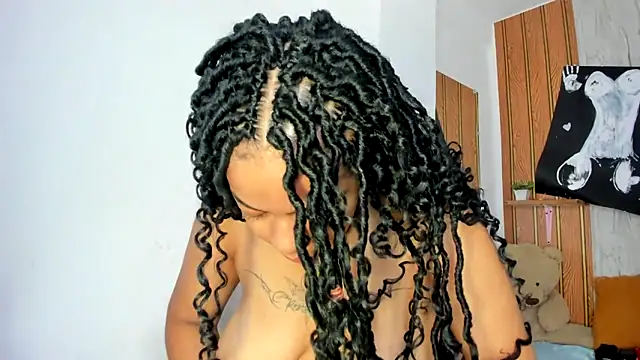 Alika01 online show from 5, 12, 2025