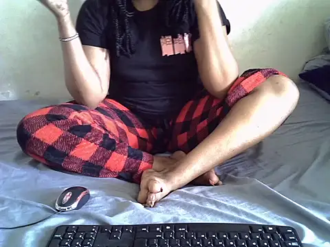 Crystal  Gee online show from 6, 7, 2026