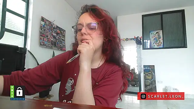 Scarletleon77 online show from 14, 10, 2025