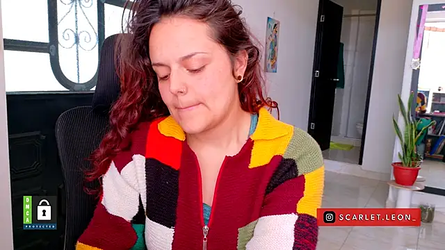 Scarletleon77 online show from 2, 7, 2026