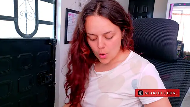 Scarletleon77 online show from 6, 7, 2026