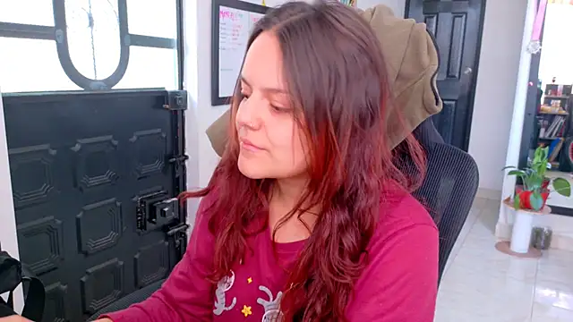 Scarletleon77 online show from 28, 7, 2026