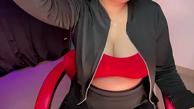 Snapshot of tigress_kashish chatting on 20, 2, 2025 tigress kashish online show from 20, 2, 2025