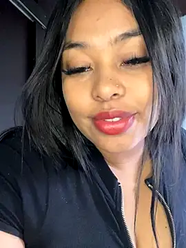 Snapshot of PUSHYLATE chatting on 8, 10, 2025 PUSHYLATE online show from 8, 10, 2025