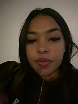 Snapshot of PUSHYLATE chatting on 10, 10, 2025 PUSHYLATE online show from 10, 10, 2025