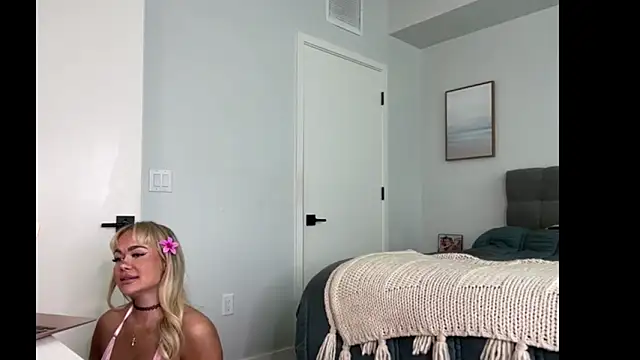 ElenaErickson online show from 4, 5, 2026