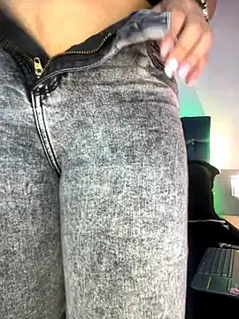 valentinabaez online show from 17, 11, 2025