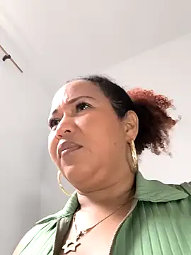 debboraWagner online show from 1, 3, 2025