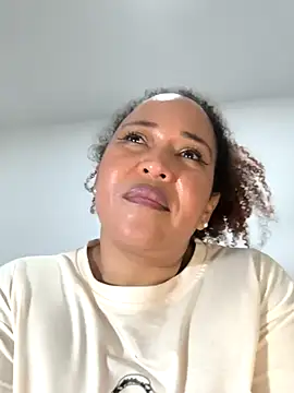 debboraWagner online show from 12, 3, 2025