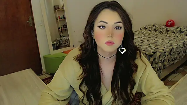 Snapshot of Sophie_Fantasys chatting on 7, 7, 2026 Sophie Fantasys online show from 7, 7, 2026