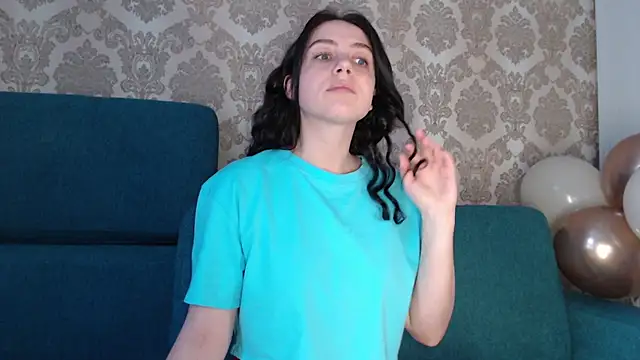 Louise Lavender online show from 3, 3, 2025