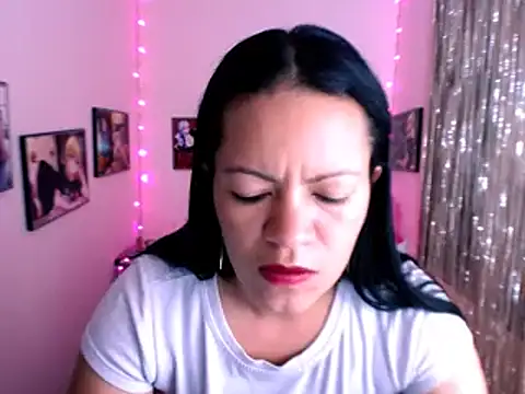 Cristal w online show from 16, 1, 2025