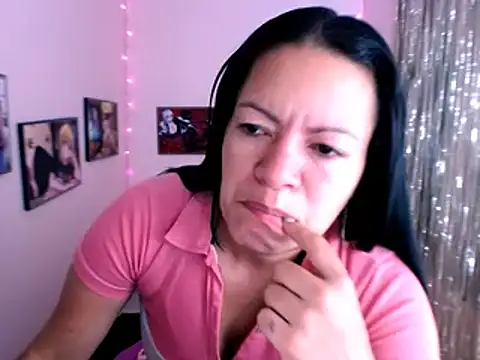 Cristal w online show from 17, 1, 2025