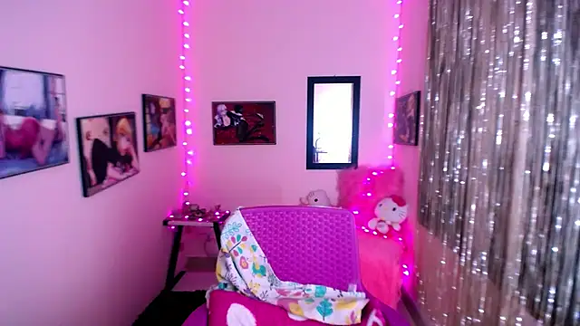 Cristal w online show from 6, 2, 2025