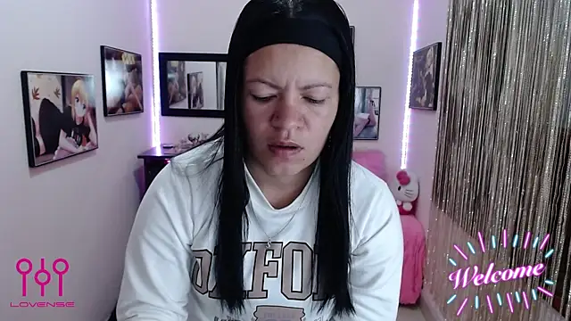 Cristal w online show from 23, 10, 2025